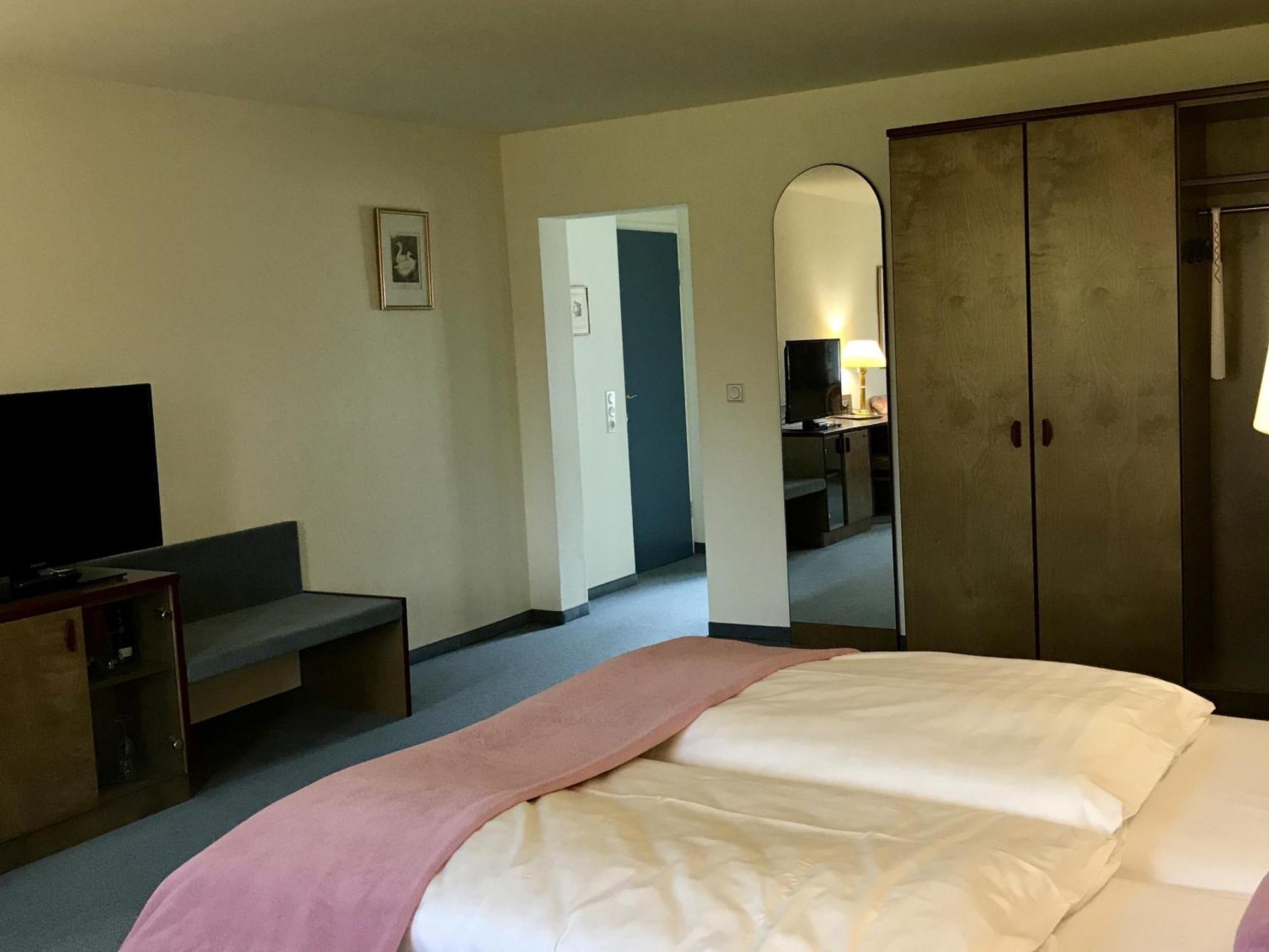 Görlitz Dein Gutshof Hotel & Ferienwohnungen חדר תמונה