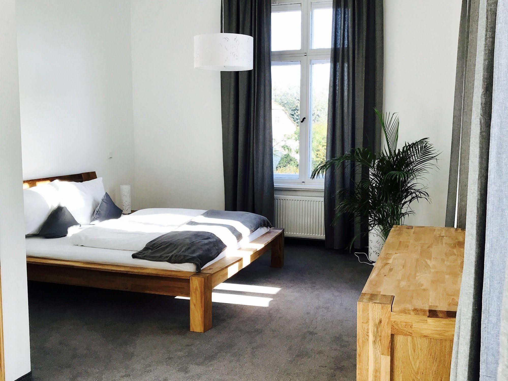 Görlitz Dein Gutshof Hotel & Ferienwohnungen מראה חיצוני תמונה