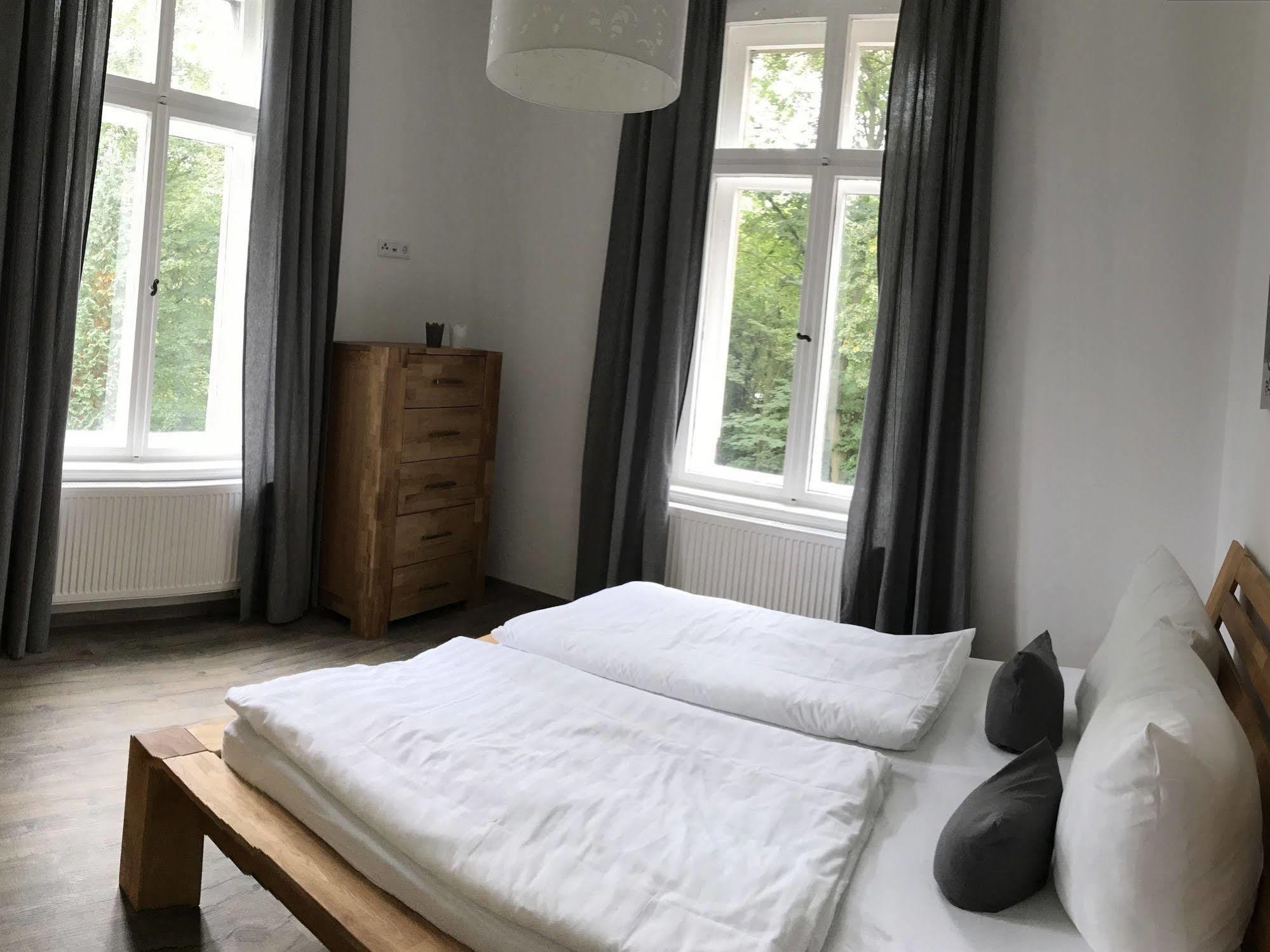 Görlitz Dein Gutshof Hotel & Ferienwohnungen מראה חיצוני תמונה